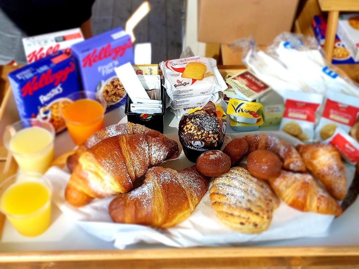 Parco Esmeralda - Family Residence E Breakfast 卡梅罗塔的码头 外观 照片