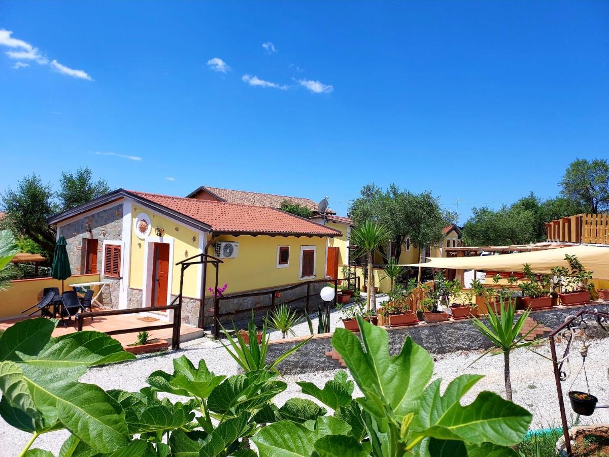 Parco Esmeralda - Family Residence E Breakfast 卡梅罗塔的码头 外观 照片