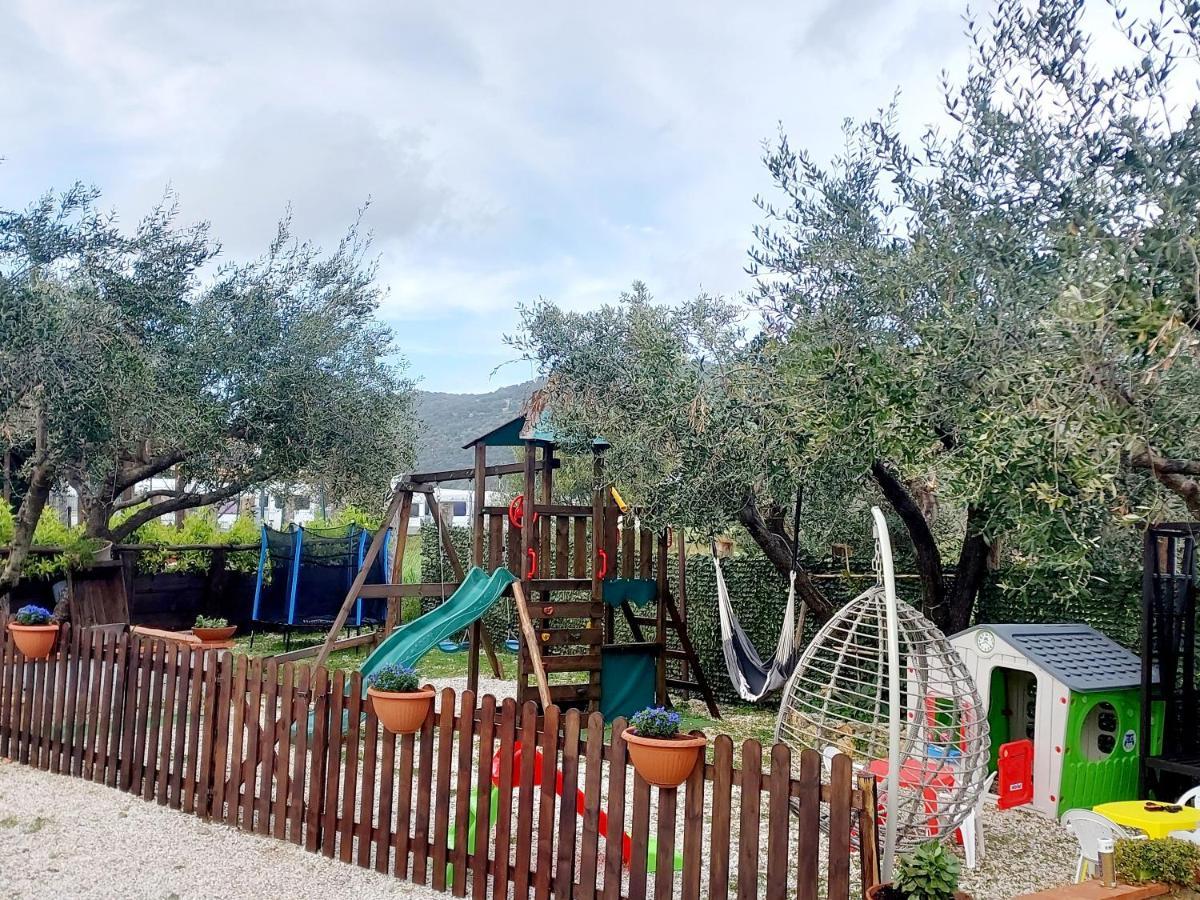 Parco Esmeralda - Family Residence E Breakfast 卡梅罗塔的码头 外观 照片